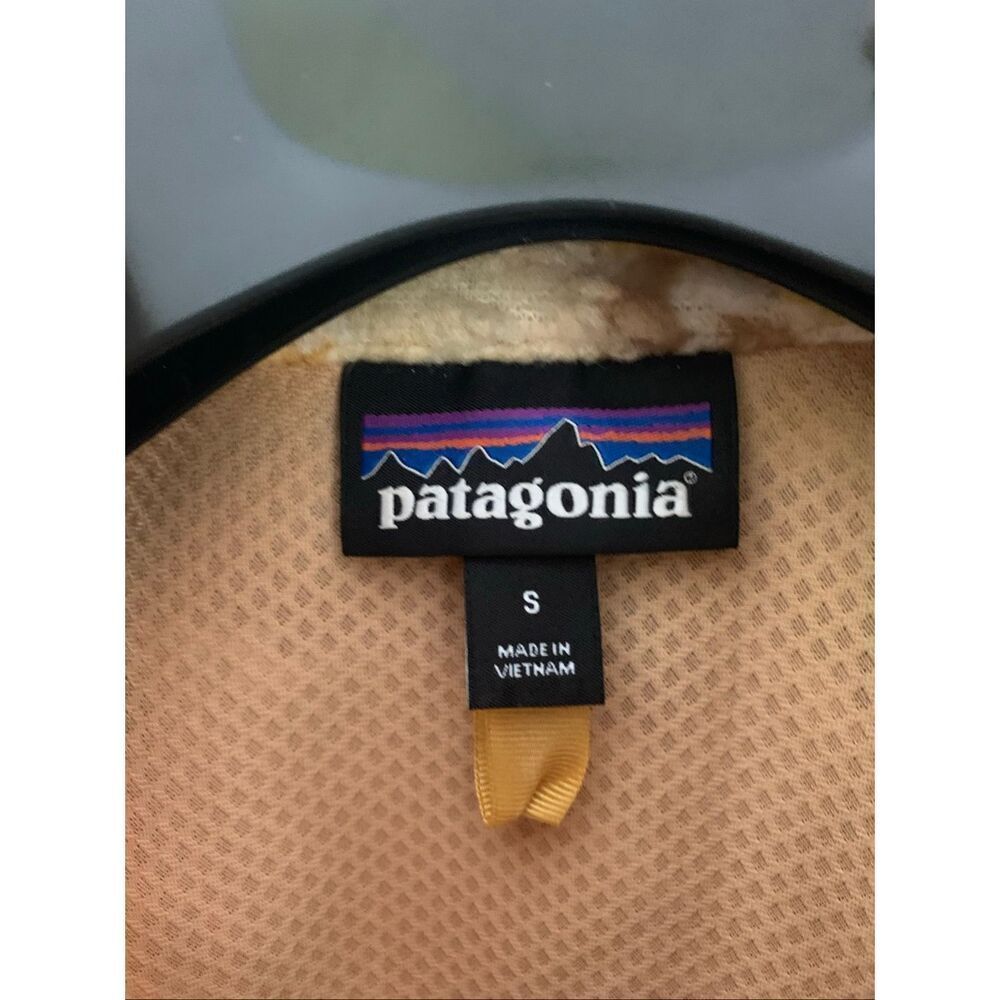 Patagonia Classic Retro-X Fleece Vest take root natural women's size small 23083 - Picture 5 of 6